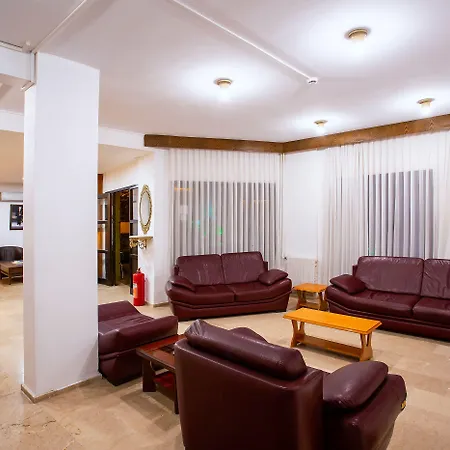 לינה וארוחת בוקר Kabasakal Çeşme